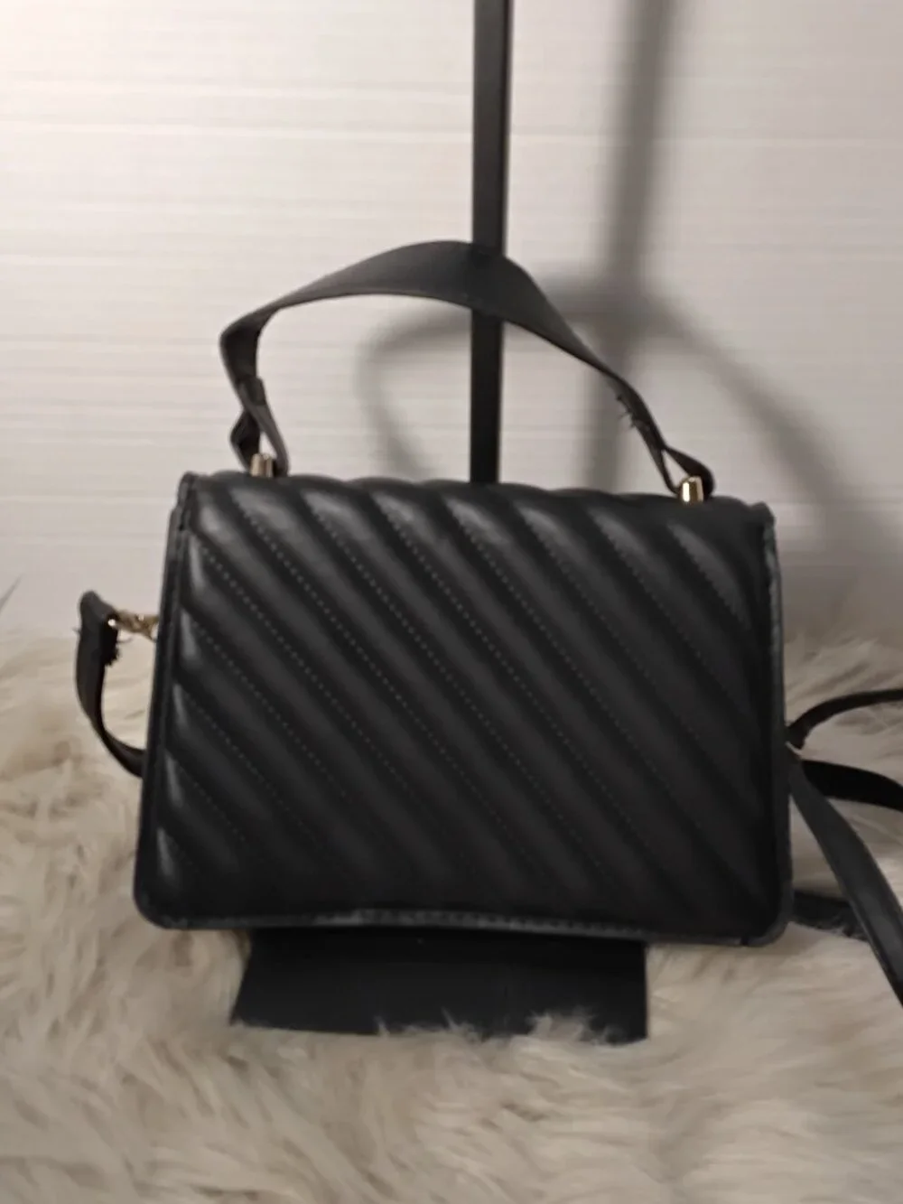 Chic Quilted Heart Crossbody Handbag